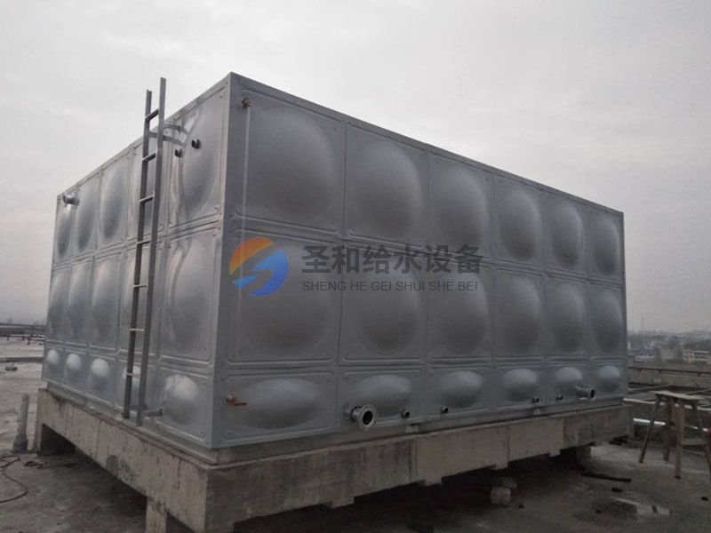 不銹鋼保溫水箱案例現(xiàn)場