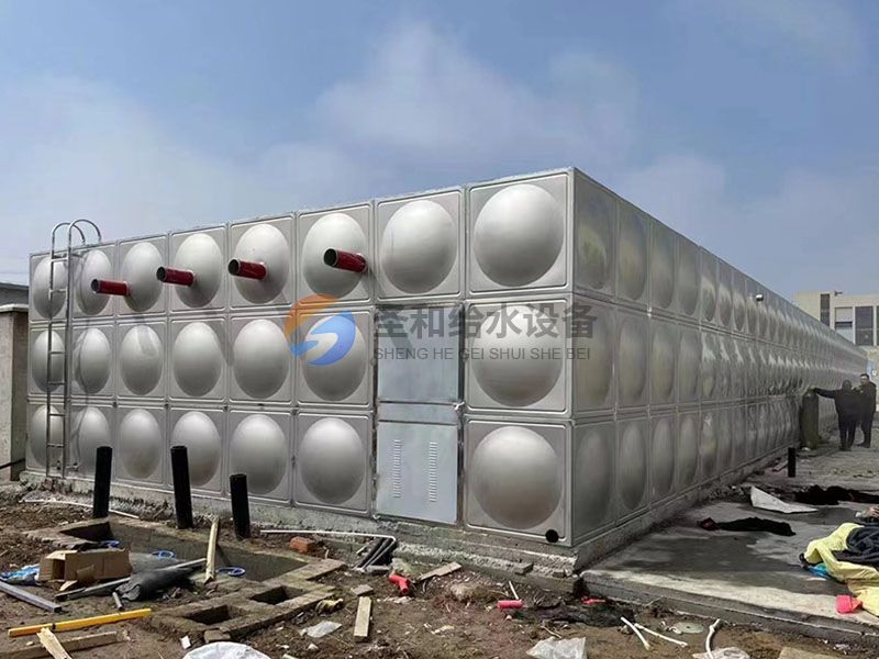 不銹鋼承壓水箱案例現(xiàn)場