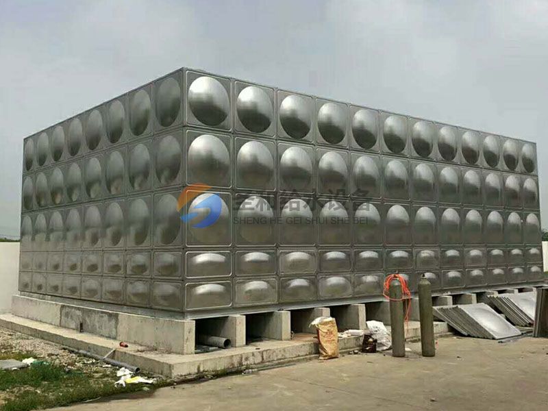 不銹鋼焊接水箱案例現(xiàn)場